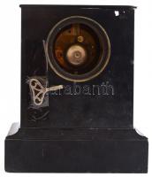 Jacquet Paris felesütős asztali/kandalló óra. Márvány és műkő, ingajáratos működő szerkezettel, kulc...