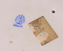 Herendi libát etető lányka. Kézzel festett, jelzett, hibátlan m: 19 cm