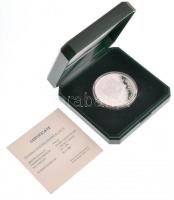 Kósa István (1953-) 1999. "50 éves az OTP Bank Rt." Ag emlékérem tanúsítvánnyal, eredeti d...