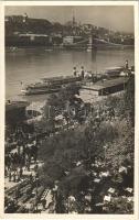 Budapest V. Petőfi tér, hajókikötő, corso, Erzsébet Királyné gőz. kerekes személyhajó