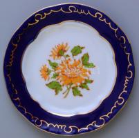 Zsolnay porcelán tálka. Matricás, jelzett, hibátlan. d: 8,5 cm