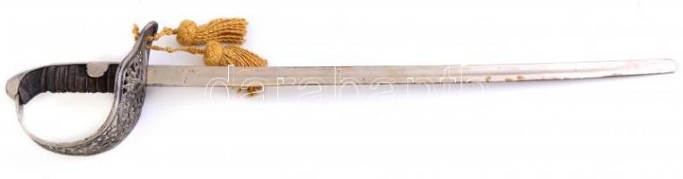 1904M tiszti díszkard, szalon (vagy gyerek) változat kis méretű, Nem jelzett. hüvellyel, pengén kopá...