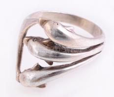 Ezüst(Ag) delfines gyűrű, jelzett, méret: 55, nettó: 4,67 g