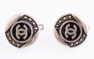 Ezüst(Ag) Chanel mintás fülbevalópár, jelzett, d: 1,5 cm, bruttó: 5,17 g