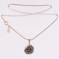 Ezüst(Ag) kígyó nyaklánc, "Chanel" mintás medállal, jelzett, h: 40 cm, bruttó: 8,78 g