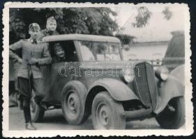 cca 1940 II. világháborús magyar katonai autós fotó 6x9 cm