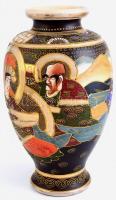 Japán kerámia váza, kézzel festett, jelzett, kopásnyomokkal, m: 31,5 cm