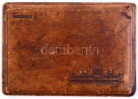 Technoimpex Parlamentet ábrázoló bőr irattartó. Kopott. 24x17 cm.