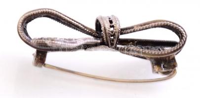 Ezüst(Ag) masni formájú filigrán bross, jelzés nélkül, 4,67 g