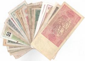 26db vegyes külföldi bankjegy, közte román, jugoszláv, olasz bankjegyek T:III-IV
26pcs of mixed ban...
