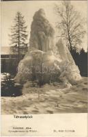 1917 Tátraszéplak, Tatranska Polianka, Westerheim (Tátra, Magas-Tátra, Vysoké Tatry); szökőkút télen. Dr. Guhr felvétele / Springbrunnen im Winter / fountain in winter in the High Tatras (ragasztónyom / glue mark)