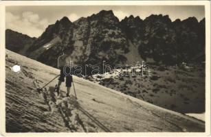 1934 Tátra, Magas-Tátra, Vysoké Tatry; Sátán-csúcs, síelő, téli sport. Foto G.A. Luczy / Satan / mountain peak, winter sport, ski (lyukasztott / punched hole)