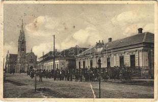 1936 Verebély, Vráble; Fő utca / main street (szakadás / tear)