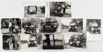 cca 1960-1970 11 db közlekedési fotó, közte teherautós, motoros...stb., közte foltos, levágott sarkú is, 6x9 cm és 6x7 cm közötti méretben