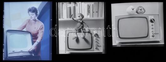 cca 1967 A televíziós készülék termék reklámjai, 3 db vintage NEGATÍV + 1 db mai nagyítás az egyik negatívról, Kotnyek Antal (1921-1990) budapesti fotóriporter hagyatékából, 6x6 cm és 13x10 cm között