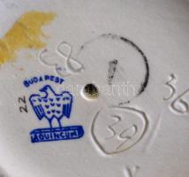 Aquincumi porcelán fésülködő női akt, kézzel festett, jelzett, hibátlan, m: 23 cm