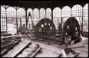 1985 Buda, a Sikló építése, 75 db vintage NEGATÍV, 24x36 mm