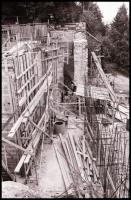 1985 Buda, a Sikló építése, 75 db vintage NEGATÍV, 24x36 mm