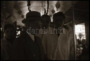 cca 1948 Tildy Zoltán politikus a Budapesti Nemzetközi Vásárban, Tiszavölgyi József (1909-?) budapes...