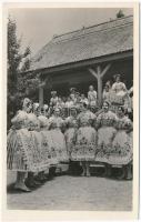 Kalocsai népviselet, magyar folklór / Hungarian folklore, peasant costumes from Kalocsa