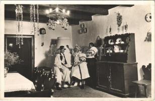 Boldogi lakás, magyar folklór / Hungarian folklore, the inside of a cottage at Boldog