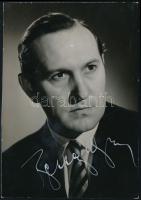 Bessenyei Ferenc (1919-2004) színművész aláírása az őt ábrázoló fotón