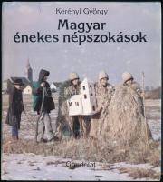 Kerényi György: Magyar énekes népszokások. Bp., 1982, Gondolat. Kiadói egészvászon-kötés, kiadói kissé kopott, papír védőborítóban.