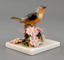 Herendi porcelán madár virágokon, kézzel festett, jelzett, kis lepattanással az egyik szirmon, m: 9 cm
