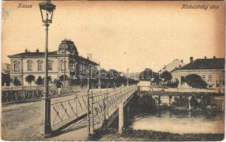 Kassa, Kosice; Klobusitzky utca, híd, Pavkovics D. üzlete. Vasúti Levelezőlapárusítás 47. sz. - 1918. / street view, bridge, shop (fl)