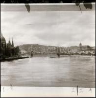 Vegyes fotónegatív tétel, vegyes témákban, pl. Parlament, személyek, táj, stb., 4 db negatívtartó ta...