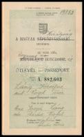 1920 Magyar Királyság (átjavítva Népköztársaságról) fényképes útlevele