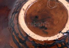 Vén Edit (1937-) kerámia tál, festett, mázas, apró lepattanásokkal, falra akasztható, d: 35 cm