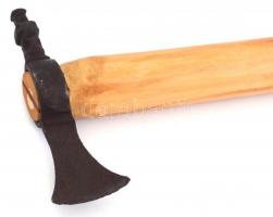 Régi kovácsoltvas fokos új, fa nyéllel. 80 cm