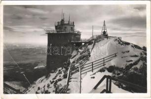 Tátra, Magas-Tátra, Vysoké Tatry; Stanica lanovky na Lomnckom stíte / Drahtseilbahn-Station auf der Lomnitzer Spitze / Függővasúti állomás a Lomnici csúcsra / cable car station (EB)