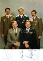 1980 Szovjet-Magyar közös űrrepülés képeslap öt űrhajós aláírásával