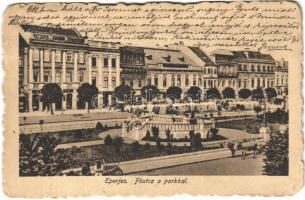 Eperjes, Presov; Fő utca, park, piaci árusok, üzletek / main street, park, market vendors, shops (EK)