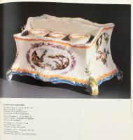 René Mancey: Faiences de Roanne. H.n., 1982, J.Cuenot. Kiadói kartonált kötésben, kiadói papír védőb...