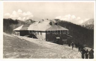 Tiszaborkút, Kvaszi, Kvasy; A Magyar Cserkészszövetség kárpátaljai menedékháza a Mencsul-havason, síelés, téli sport. Kolozsváry Béla felvétele / Hungarian boy scouts chalet, tourist house, holiday resort, winter sport, ski