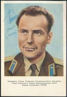 German Tyitov (1935-2000) szovjet űrhajós aláírása képeslapon / Signature of German Titov (1935-2000) Soviet astronaut on postcard