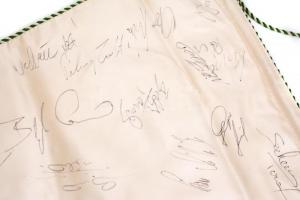 Vegyes FTC tétel, közte: zászló, belépőjegy, emlékjegy stb. + nagyméretű zászló, rajta az 1995-1996-...