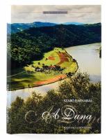 Szabó Barnabás: A Duna. Rózsa Gyula szövegével. Bp., 2004, Népszabadság. Kiadói kartonált kötés, papír védőborítóval, jó állapotban.