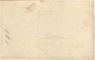 1918 Olasz harctér,  osztrák-magyar katonák helyiekkel / WWI Italian front, K.u.K. soldiers. photo