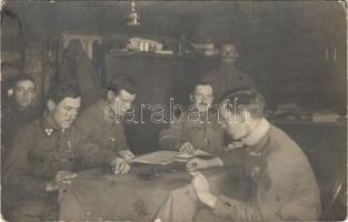1917 Erdély, osztrák-magyar katonák dominó játék közben / WWI K.u.K. military, soldiers playing dominoes. photo  (EK)