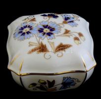 Zsolnay búzavirágmintás porcelán bonbonier, kézzel festett, jelzett, hibátlan, 7,5x7,5 cm