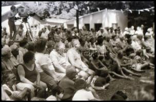 cca 1960-1970 Göd, úttörőtábor, 17 db negatív kocka