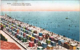 1925 Grado, Il movimento sulla spiaggia. L'ammassamento delle capanne / beach, cabins, bathers (EK)