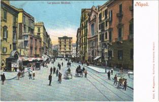 Napoli, Naples; La Piazza Medina / street view, shops