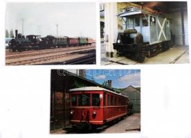 Kb. 114 db vonatos képeslap és fotó, közte egyformák is