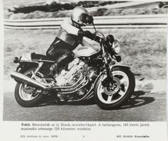 11 db közlekedési eszközöket bemutató MTI sajtófotó, 24×20 cm