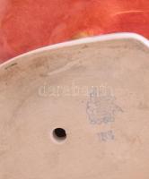 Kőbányai porcelán madárka. Jelzett, alján apró lepattanással. 21x19 cm